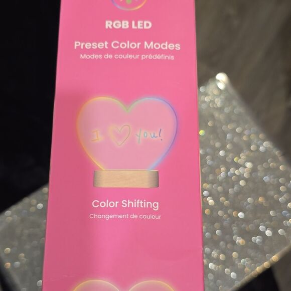 LumiHeart RGB LED Message Board & Erasable Marker - Picture 4 of 7